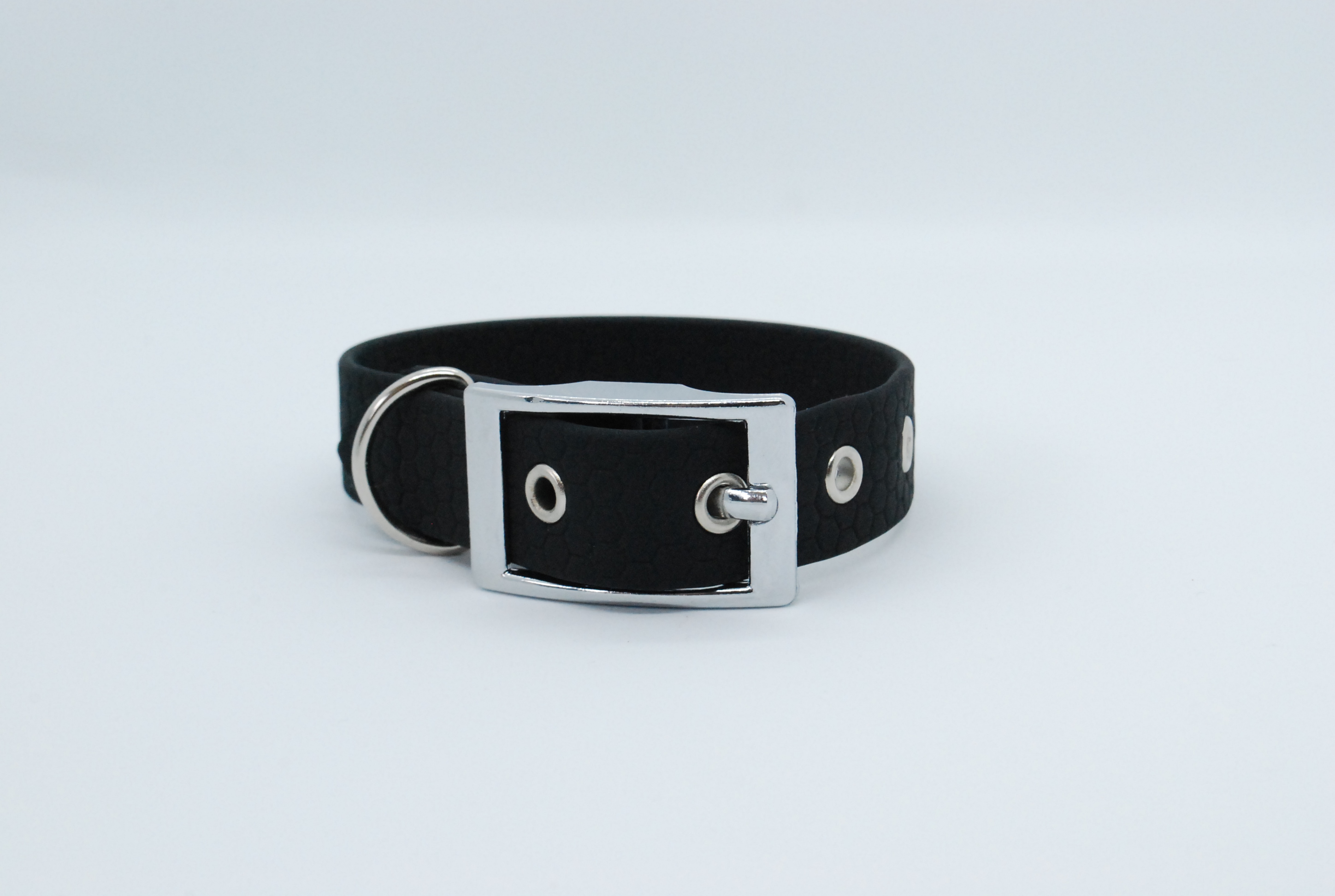 ,,Black'' hexa augintinio antkaklis