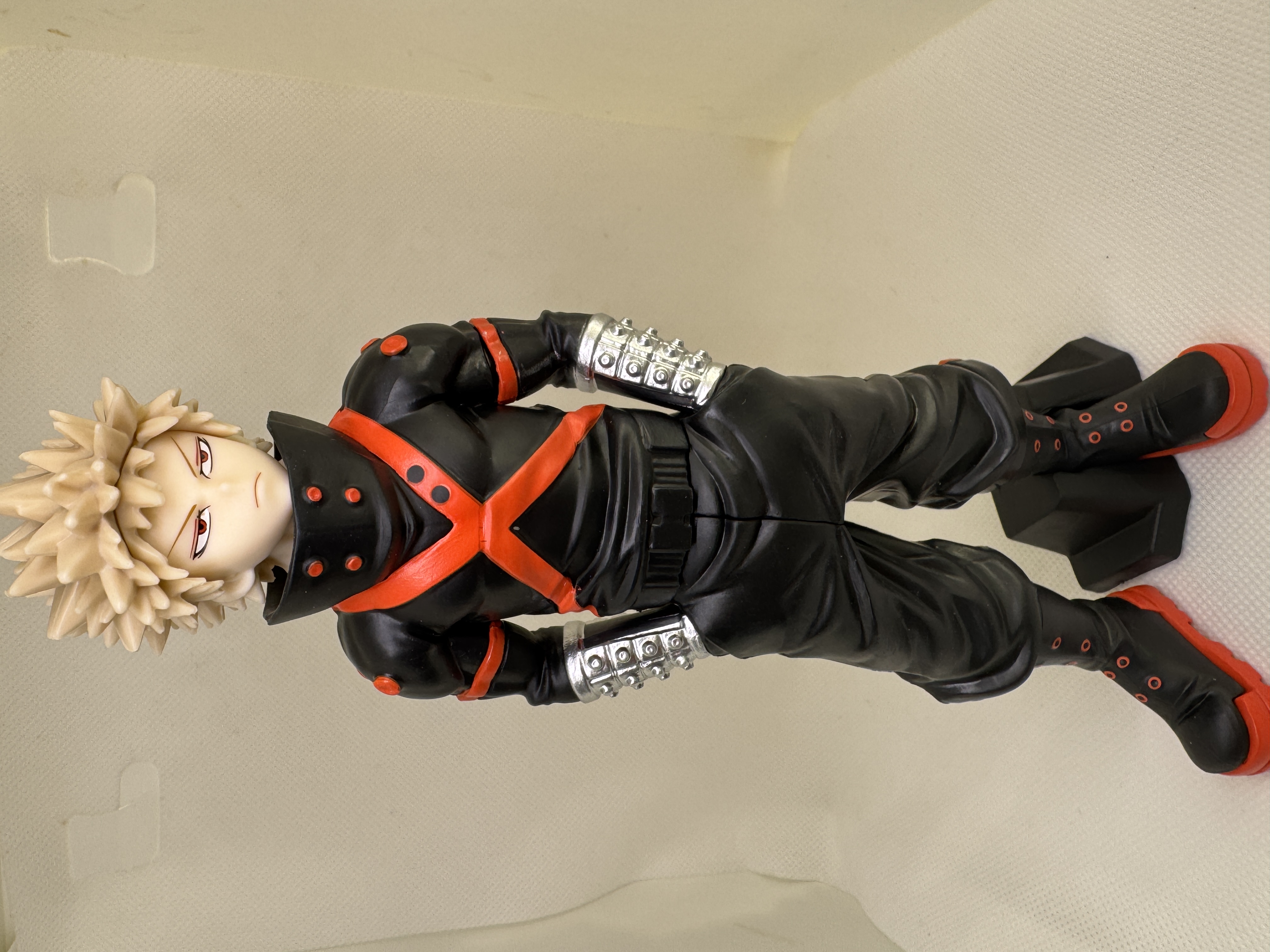 Figura de Bakugo