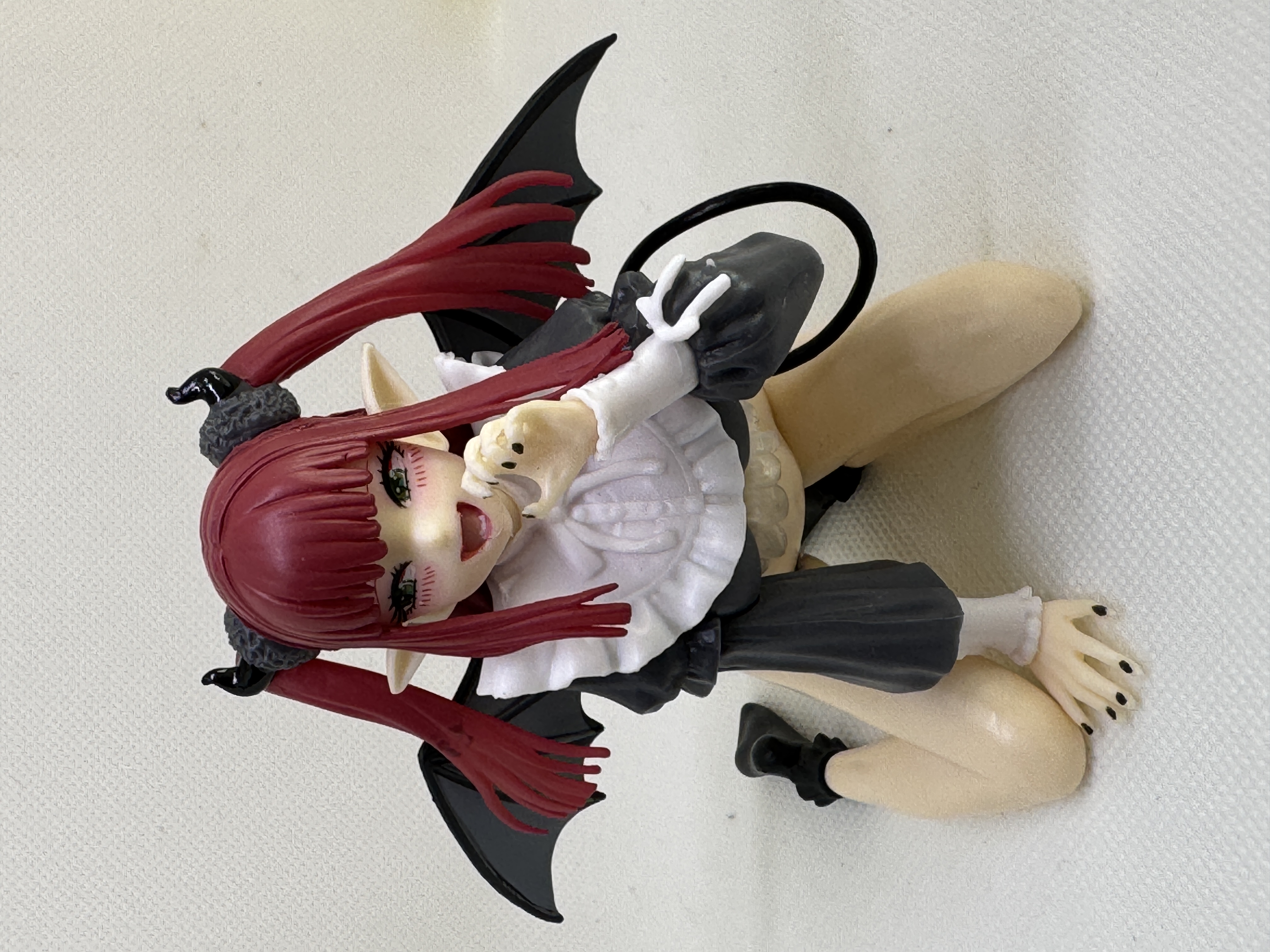 Figura de demonio maid anime