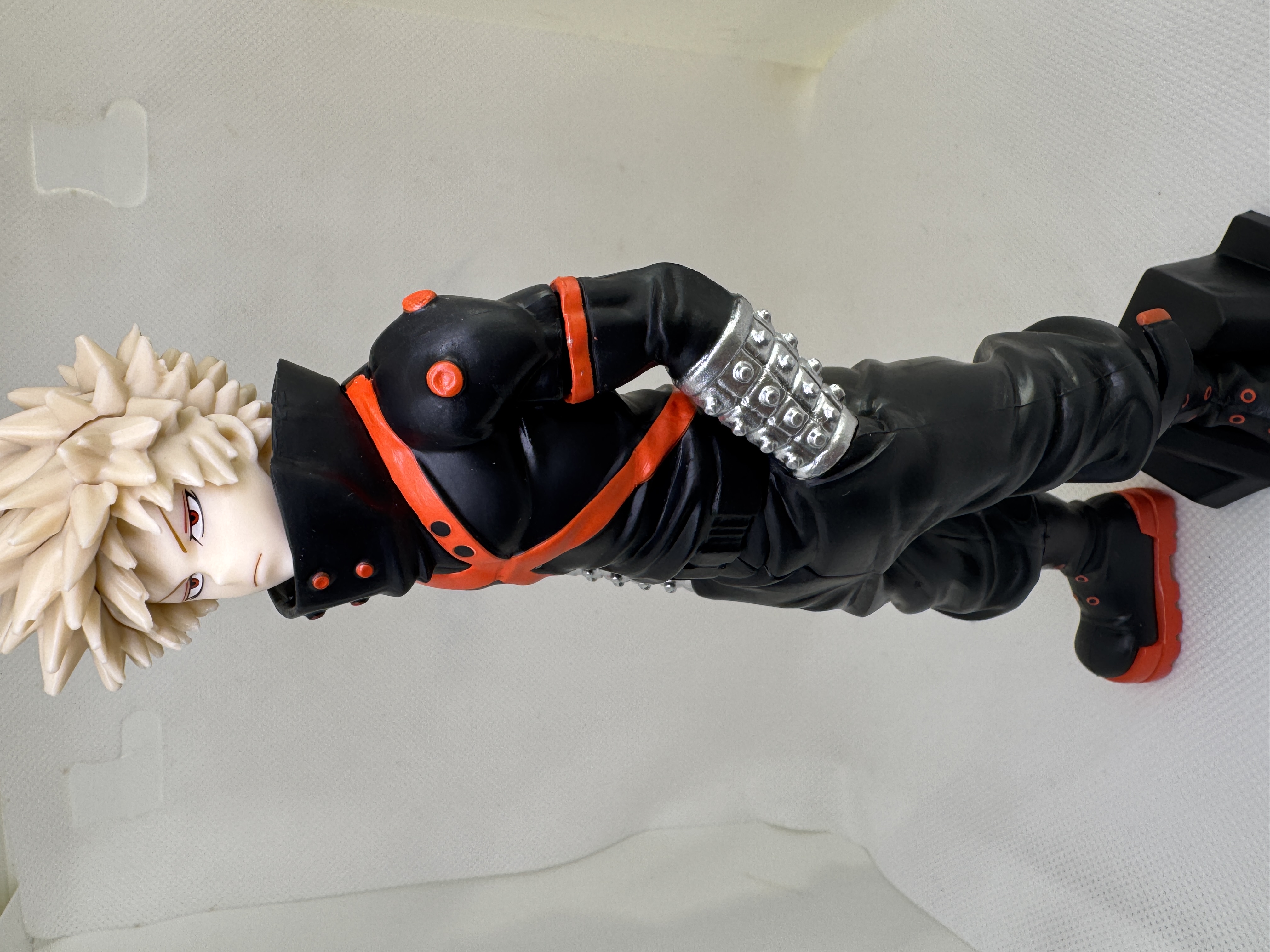 Figura de Bakugo