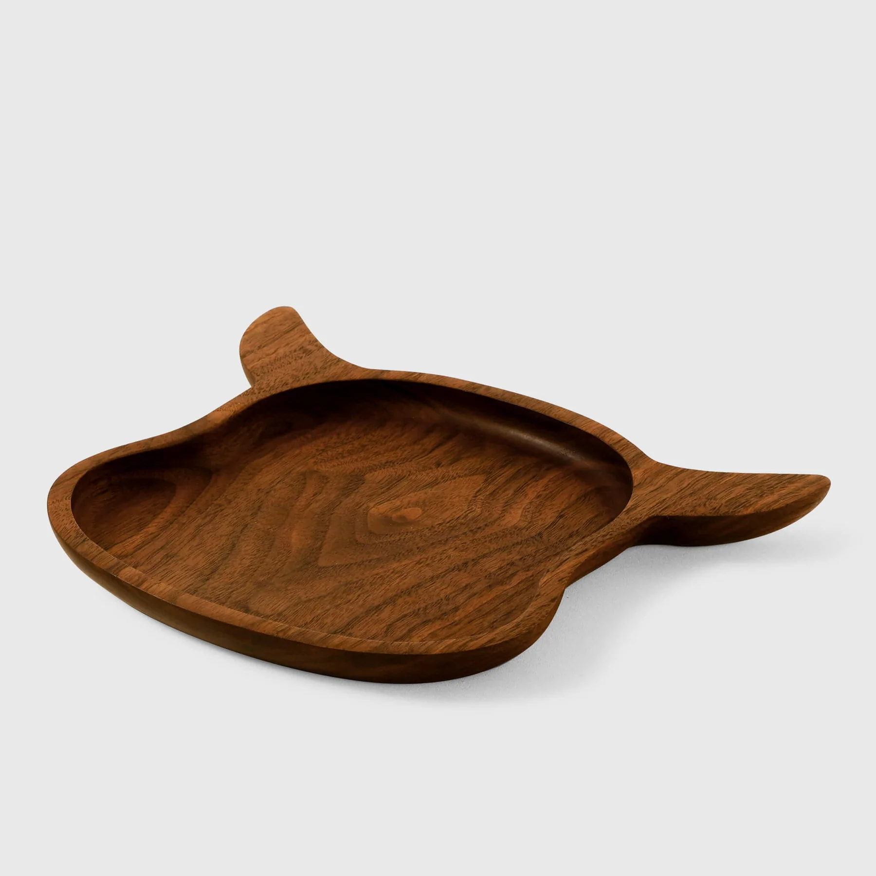 Assiette en bois en forme d'animal
