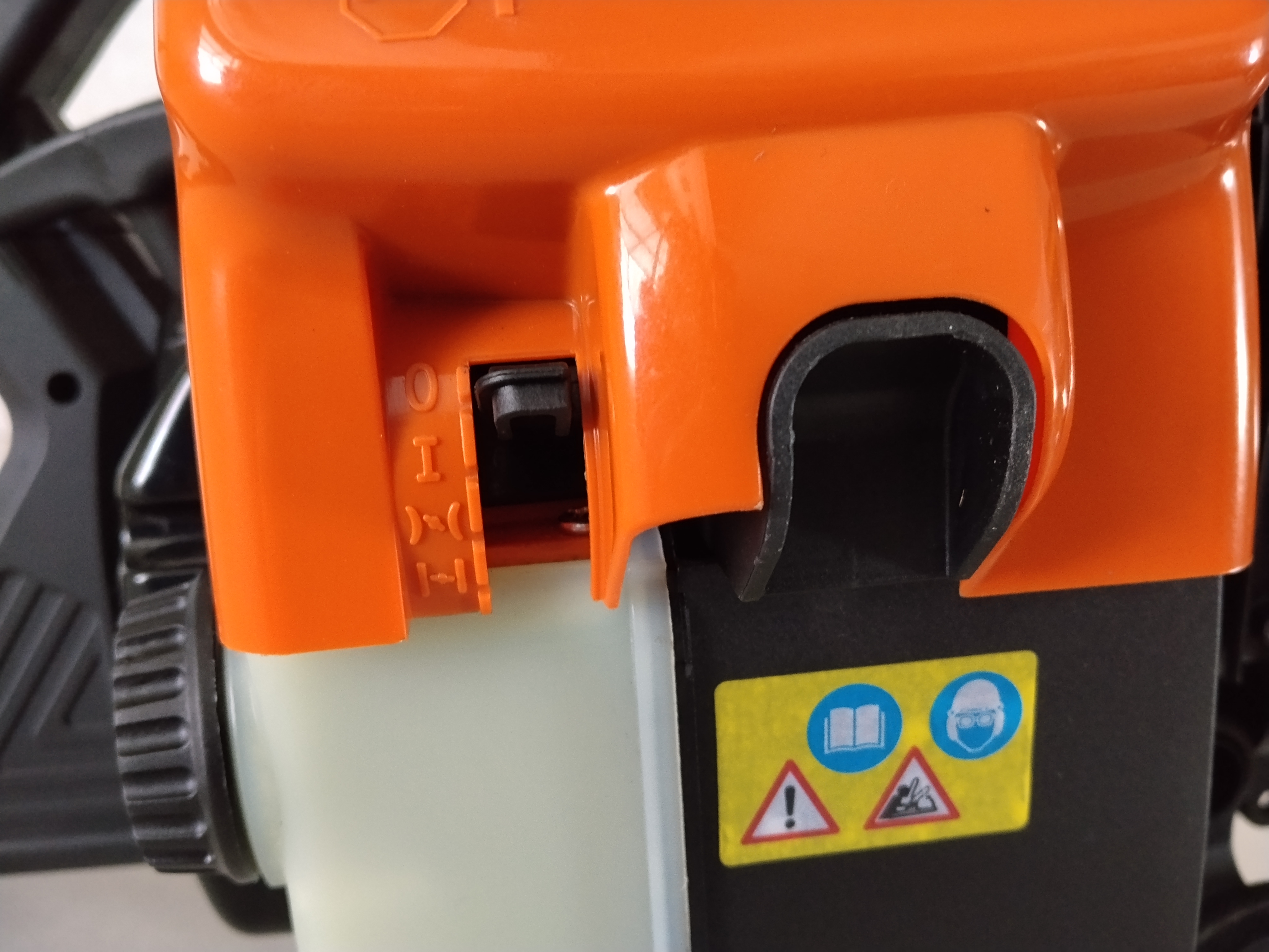 Piła pierścieniowa spalinowa do cięcia betonu