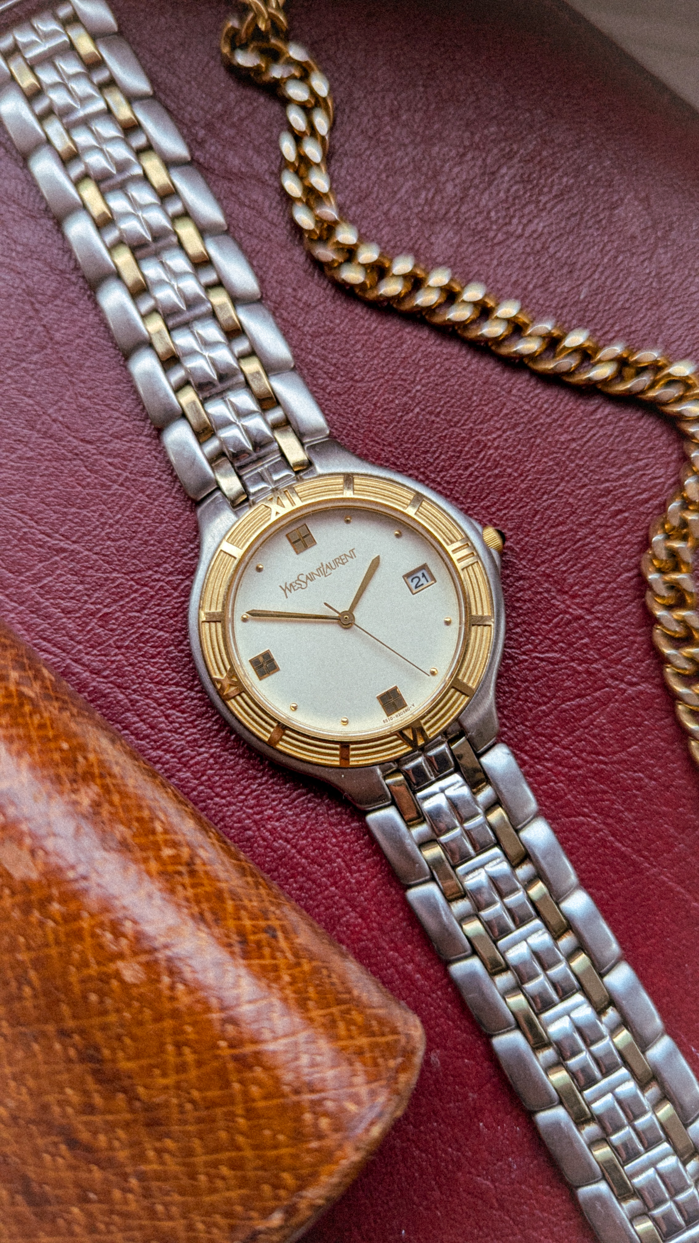 Yves Saint Laurent ir Citizen
