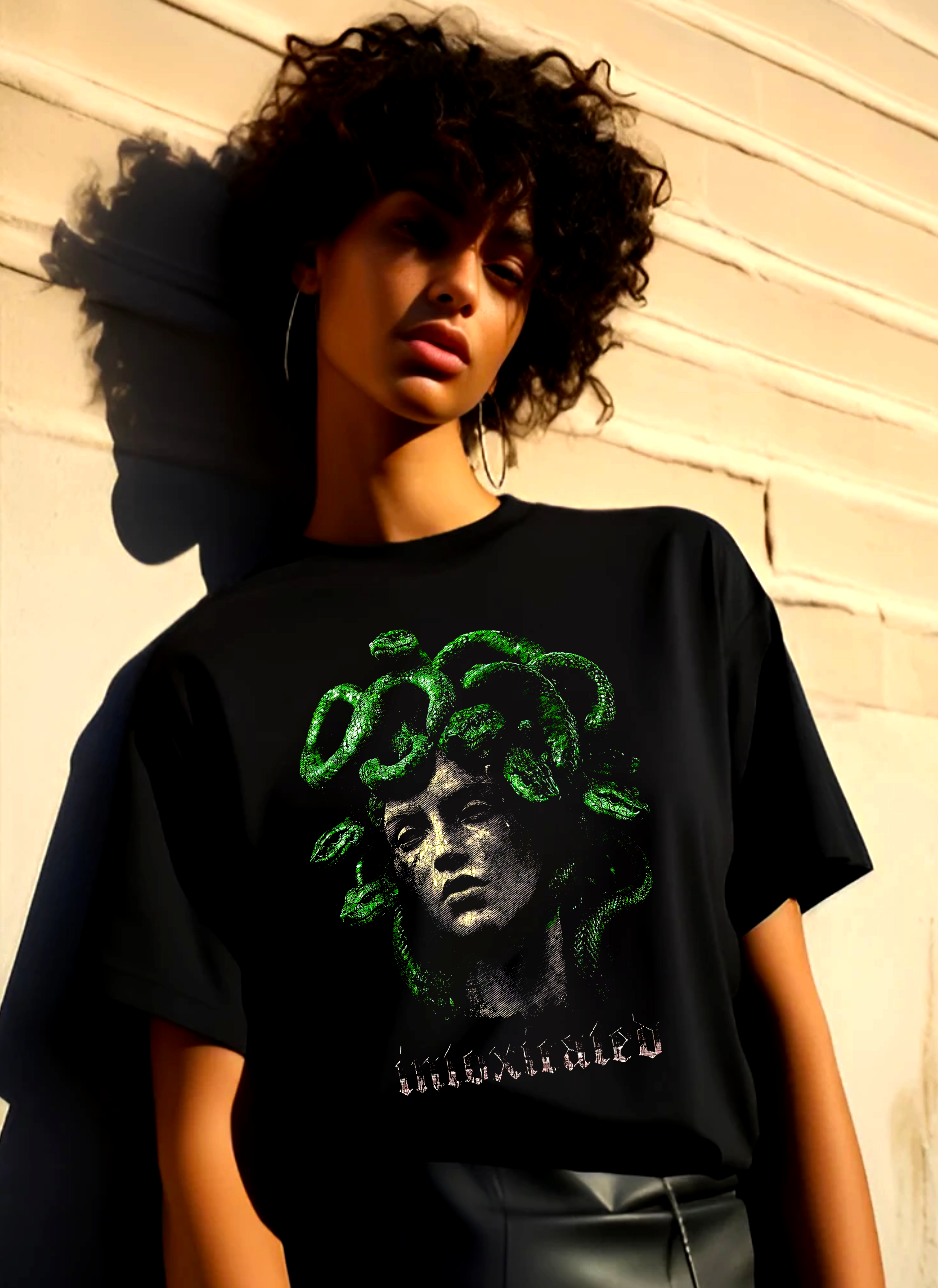 MADUSA Graphic Black T-Shirt
