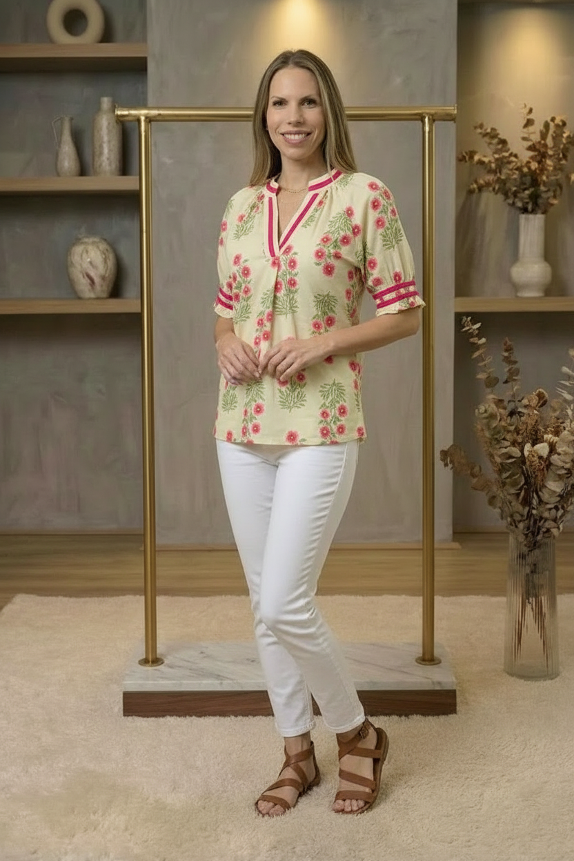  Floral V-Neck Puff Sleeve Top