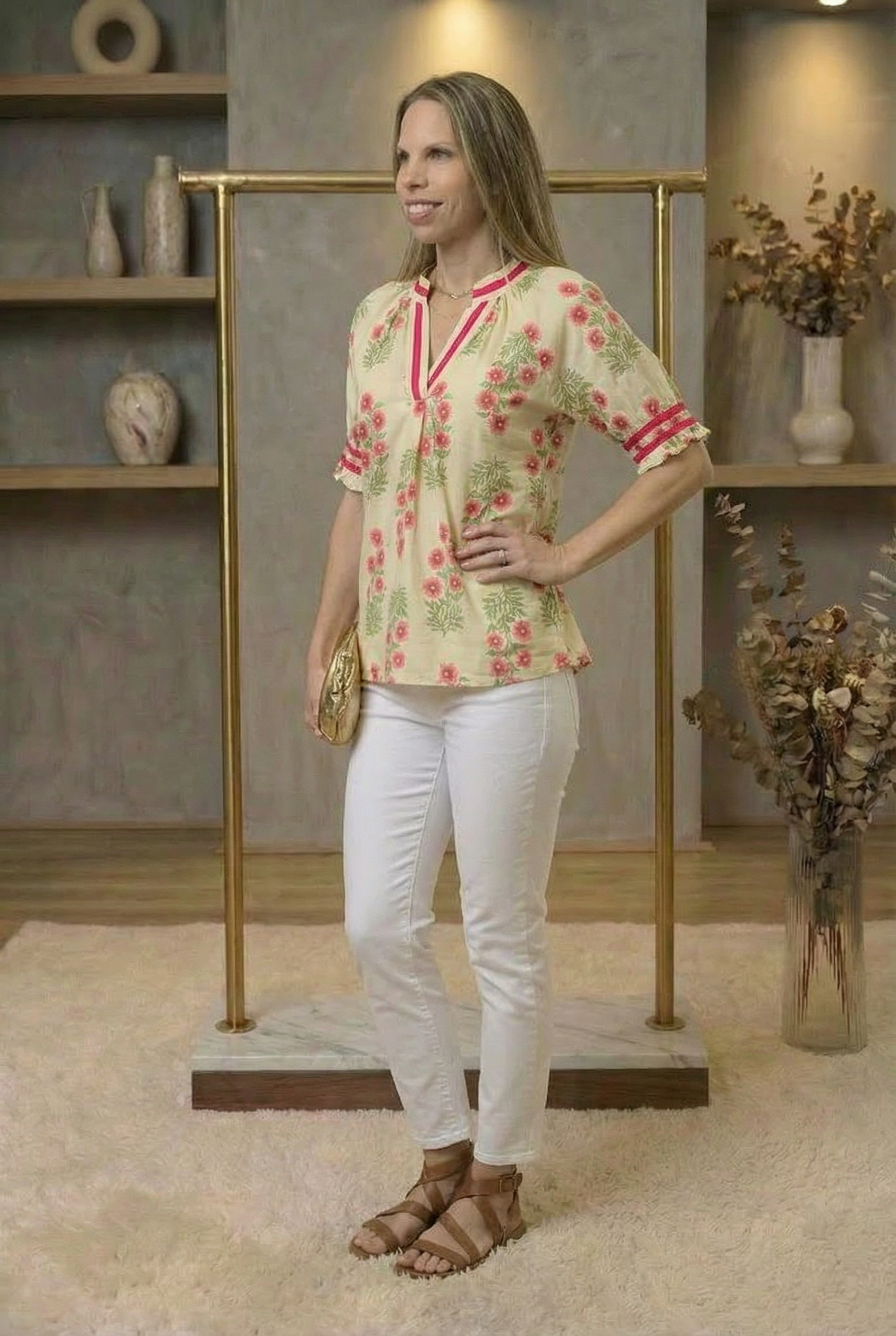  Floral V-Neck Puff Sleeve Top