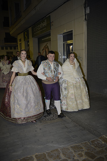 Se entregan editadas y  en impresion en papel tamaño 15x21