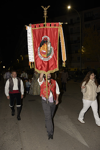 Se entregan editadas y en impresion en papel tamaño 15x21