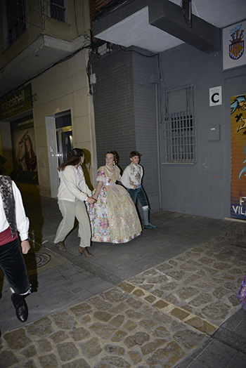 Se entregan editadas y  en impresion en papel tamaño 15x21