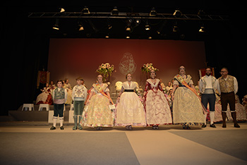 Se entregan editadas y  en impresion en papel.