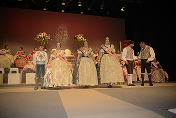 Se entregan editadas y  en impresion en papel.