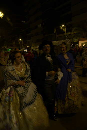 Se entregan editadas y  en impresion en papel tamaño 15x21