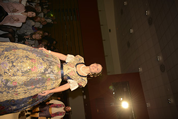 Se entregan editadas y  en impresion en papel.