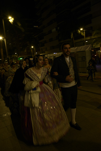 Se entregan editadas y  en impresion en papel tamaño 15x21