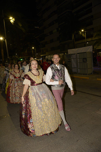 Se entregan editadas y  en impresion en papel tamaño 15x21