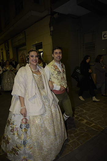 Se entregan editadas y  en impresion en papel tamaño 15x21