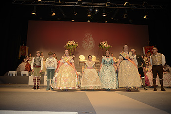 Se entregan editadas y  en impresion en papel.