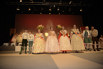 Se entregan editadas y  en impresion en papel.