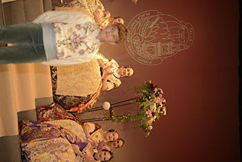 Se entregan editadas y  en impresion en papel.