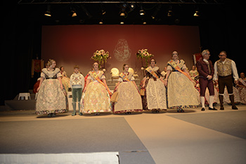 Se entregan editadas y  en impresion en papel.