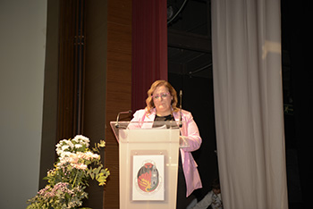 Se entregan editadas y  en impresion en papel.