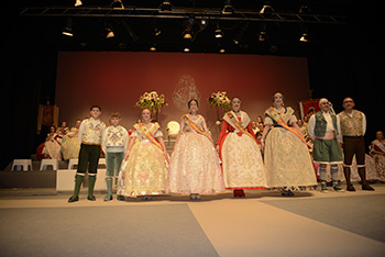 Se entregan editadas y  en impresion en papel.