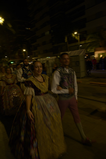 Se entregan editadas y  en impresion en papel tamaño 15x21