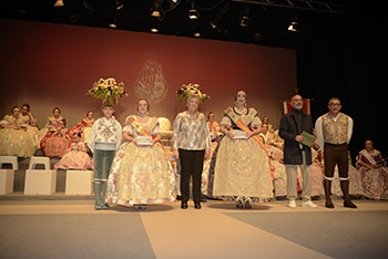 Se entregan editadas y  en impresion en papel.