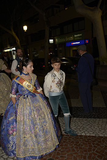 Se entregan editadas y  en impresion en papel tamaño 15x21