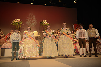 Se entregan editadas y  en impresion en papel.