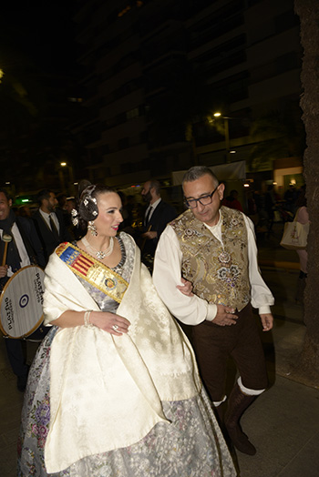 Se entregan editadas y  en impresion en papel tamaño 15x21