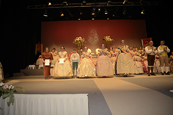 Se entregan editadas y  en impresion en papel.