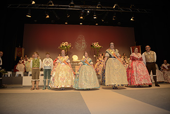 Se entregan editadas y  en impresion en papel.