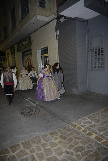 Se entregan editadas y  en impresion en papel tamaño 15x21