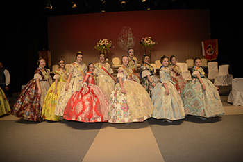 Se entrega en impresion en papel, en archivo JPG o archivo NEFF..