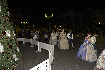 Se entregan editadas y  en impresion en papel tamaño 15x21