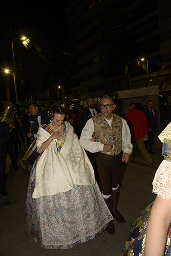 Se entregan editadas y en impresion en papel tamaño 15x21