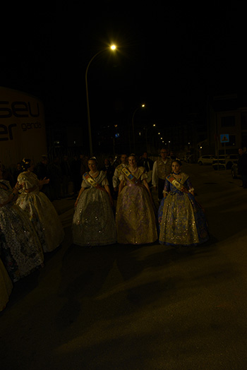 Se entregan editadas y  en impresion en papel tamaño 15x21