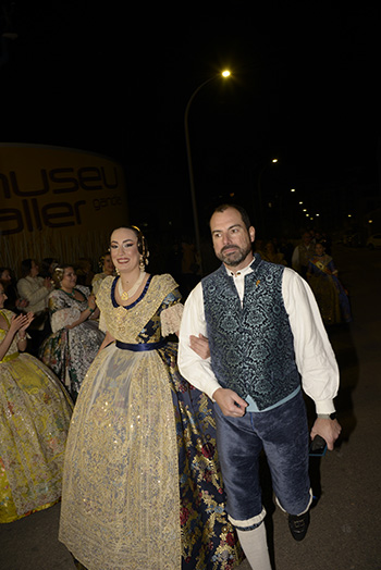 Se entregan editadas y  en impresion en papel tamaño 15x21