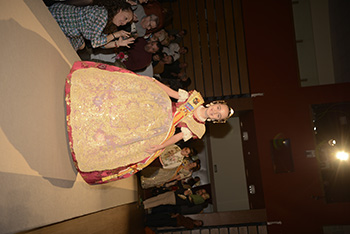 Se entregan editadas y  en impresion en papel.