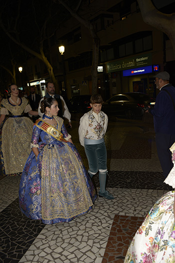 Se entregan editadas y  en impresion en papel tamaño 15x21