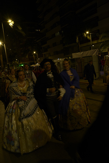 Se entregan editadas y  en impresion en papel tamaño 15x21