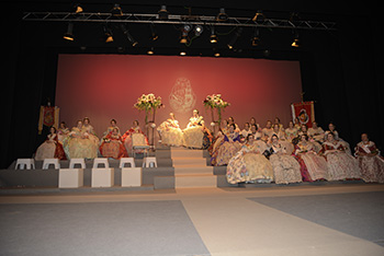 Se entregan editadas y  en impresion en papel.