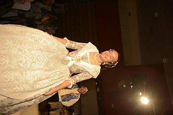 Se entregan editadas y  en impresion en papel.