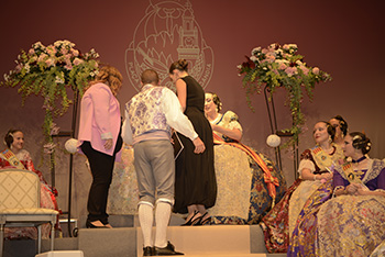 Se entregan editadas y  en impresion en papel.