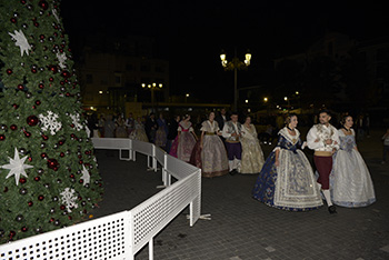 Se entregan editadas y  en impresion en papel tamaño 15x21