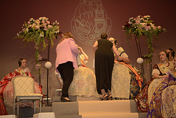 Se entregan editadas y  en impresion en papel.