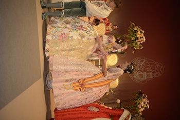 Se entregan editadas y  en impresion en papel.