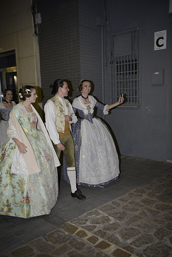 Se entregan editadas y en impresion en papel tamaño 15x21