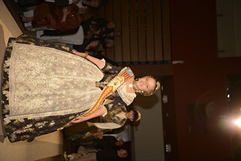 Se entregan editadas y  en impresion en papel.